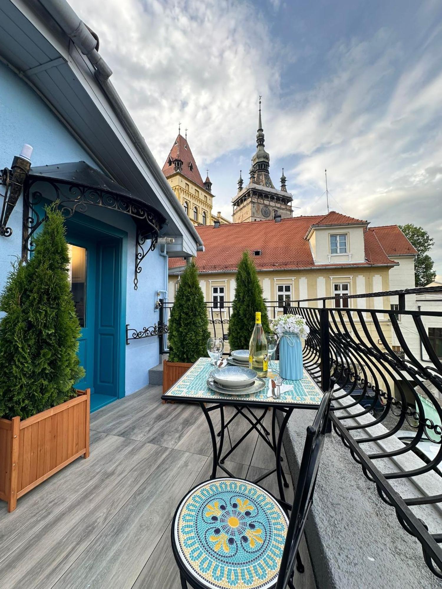 Blue House Citadel Apartment *