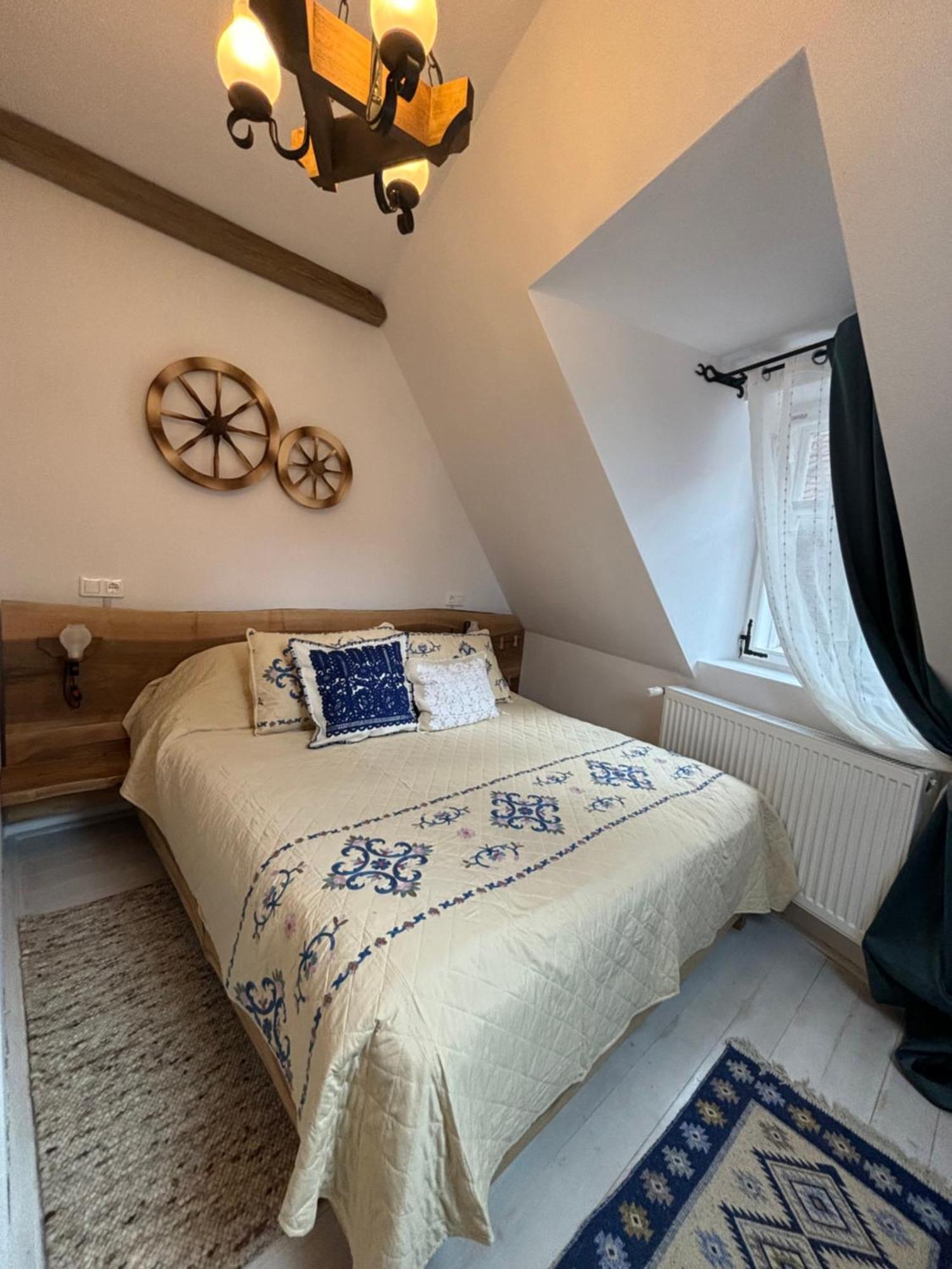 Blue House Citadel Apartment Sighisoara