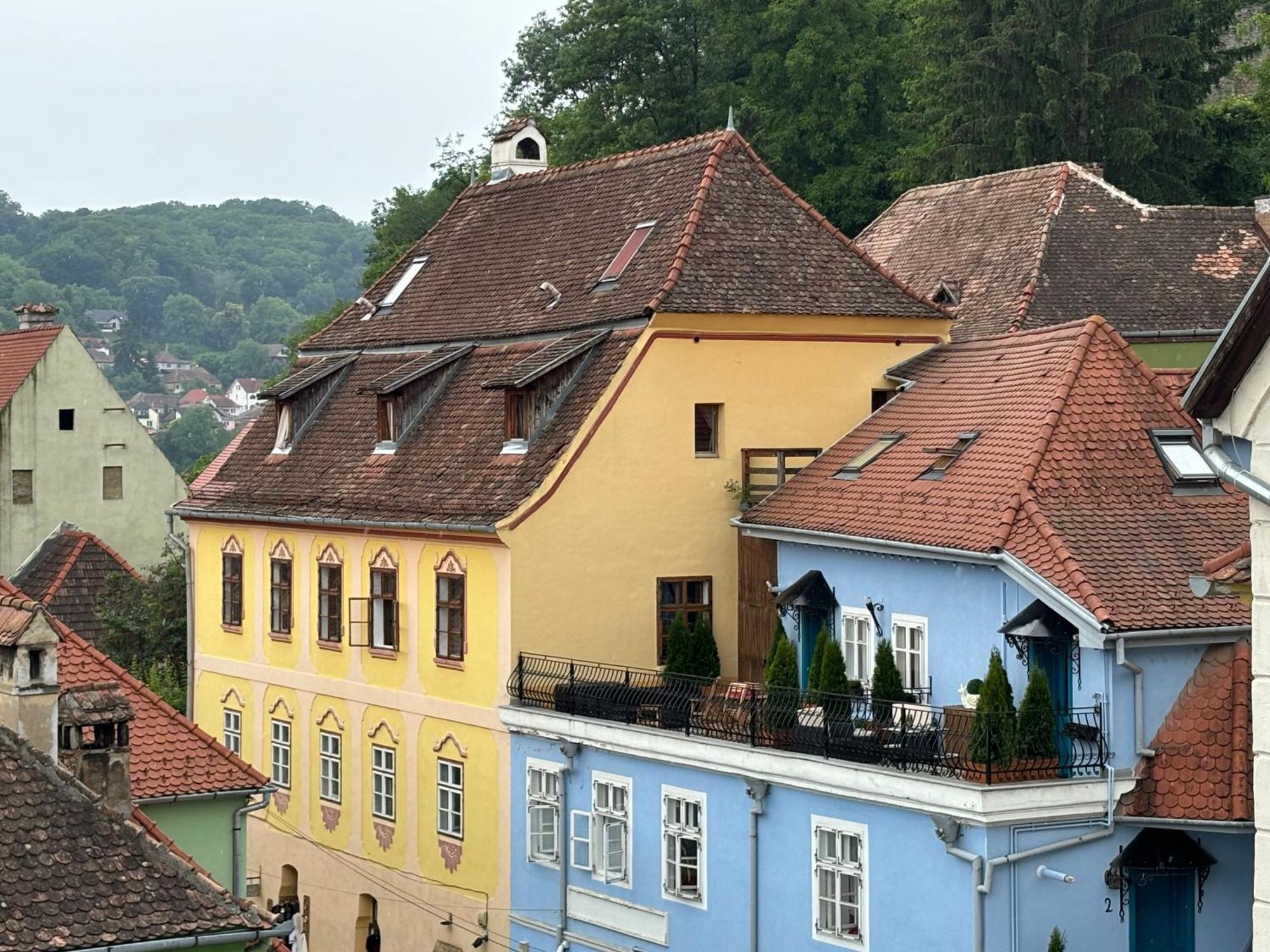 Blue House Citadel Apartment *